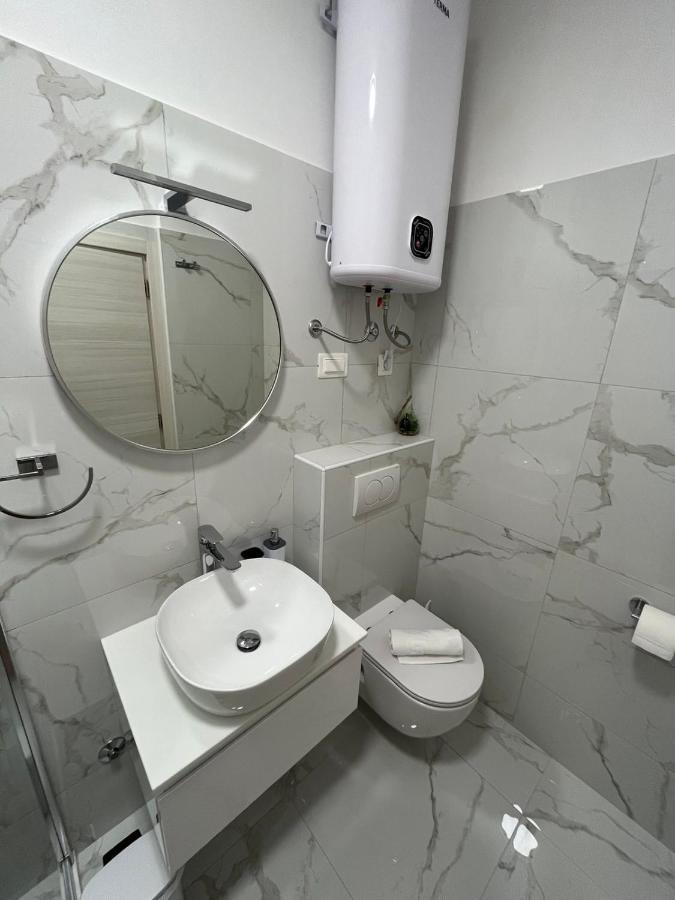רוביני Apartments Iskra מראה חיצוני תמונה