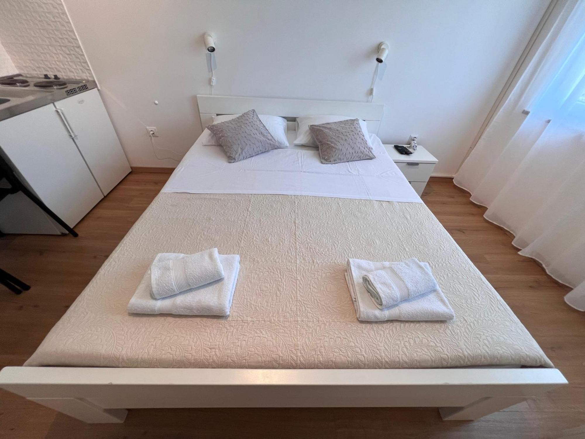 רוביני Apartments Iskra מראה חיצוני תמונה